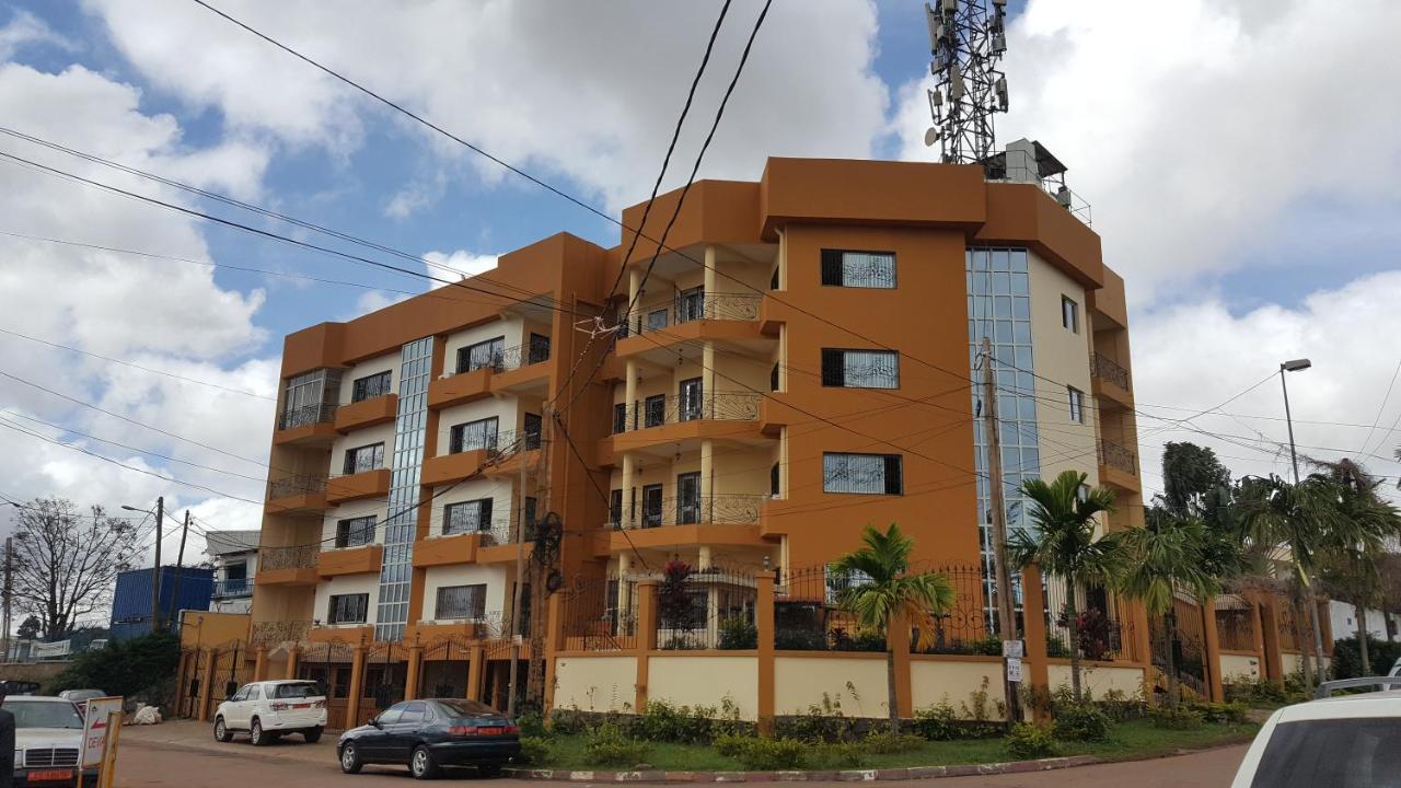 Residences Hotelieres Micheline Et Emile Bastos ยาอุนเด ภายนอก รูปภาพ
