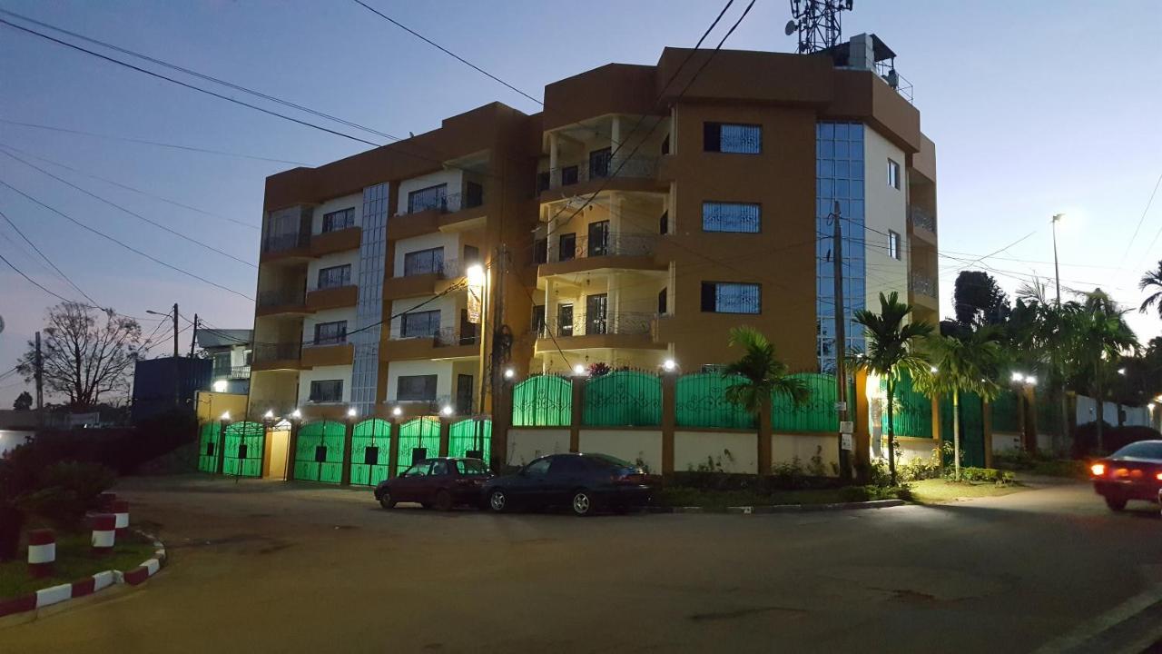 Residences Hotelieres Micheline Et Emile Bastos ยาอุนเด ภายนอก รูปภาพ