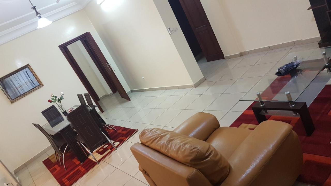 Residences Hotelieres Micheline Et Emile Bastos ยาอุนเด ภายนอก รูปภาพ