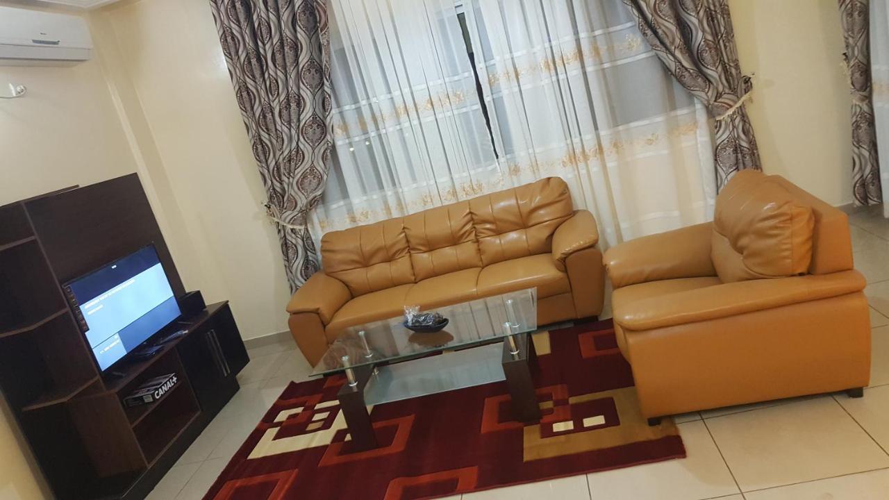 Residences Hotelieres Micheline Et Emile Bastos ยาอุนเด ภายนอก รูปภาพ