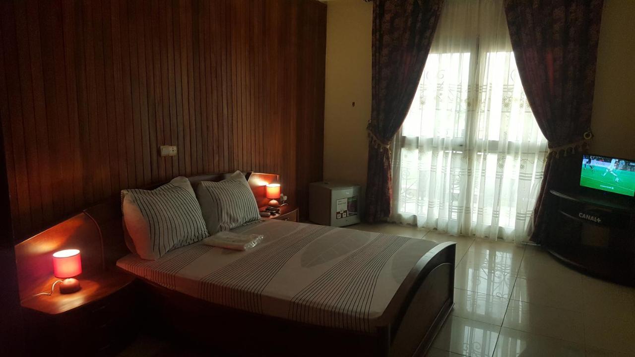 Residences Hotelieres Micheline Et Emile Bastos ยาอุนเด ภายนอก รูปภาพ