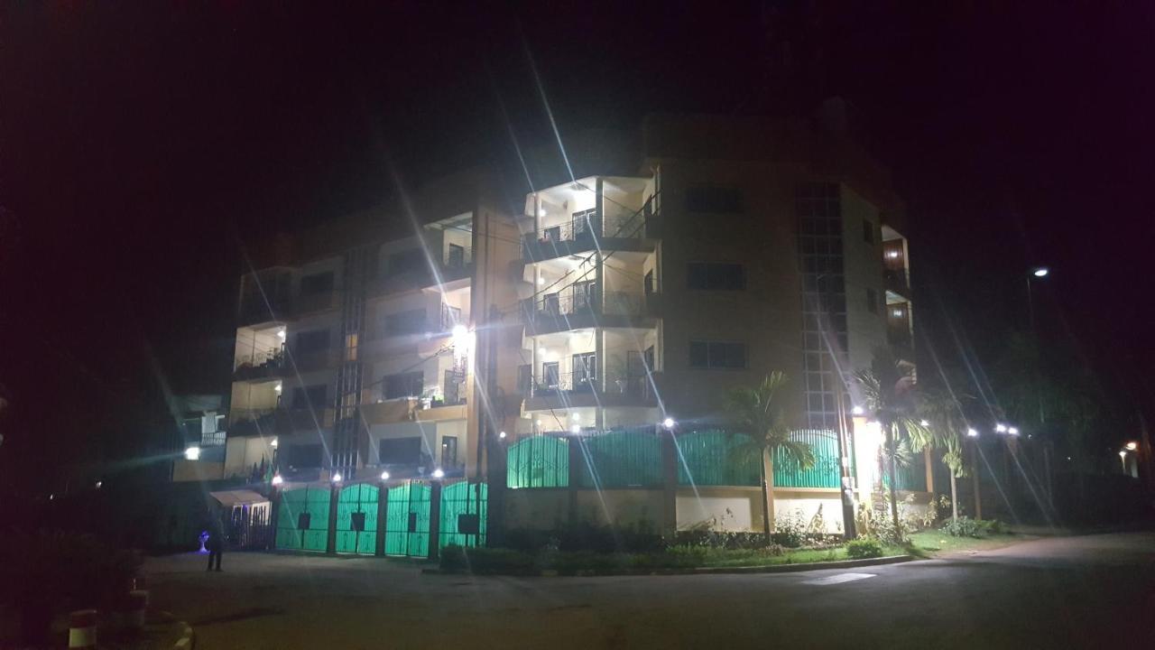 Residences Hotelieres Micheline Et Emile Bastos ยาอุนเด ภายนอก รูปภาพ